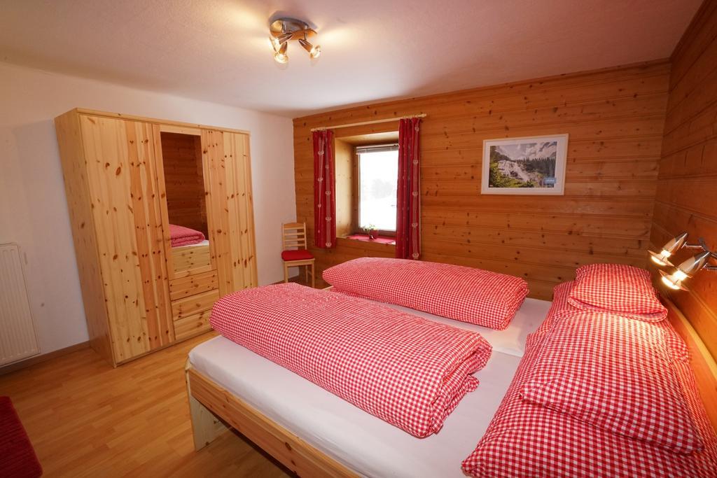 Апартаменти Haus Ruetzbach Нойштіфт-ім-Штубайталь Номер фото