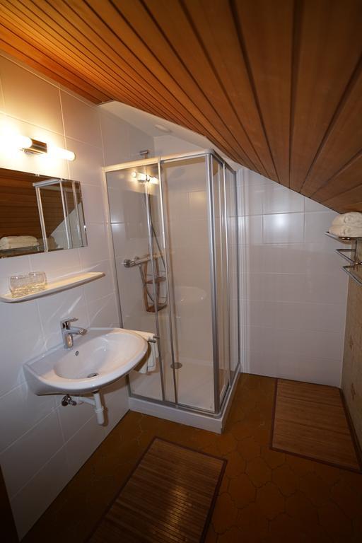 Апартаменти Haus Ruetzbach Нойштіфт-ім-Штубайталь Номер фото