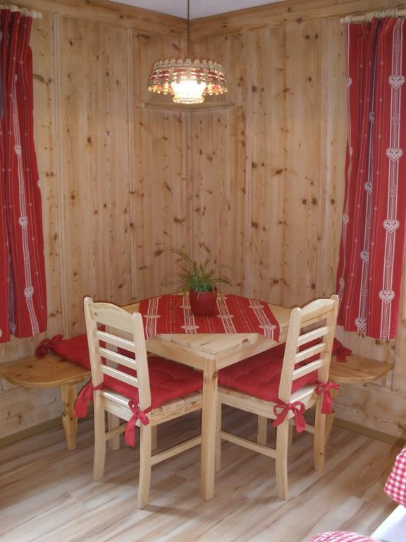 Апартаменти Haus Ruetzbach Нойштіфт-ім-Штубайталь Номер фото
